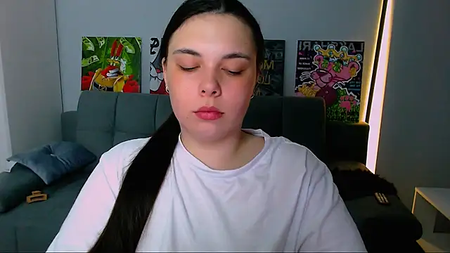 queenofthesense  online show from April 1, 2026, 12:39 pm