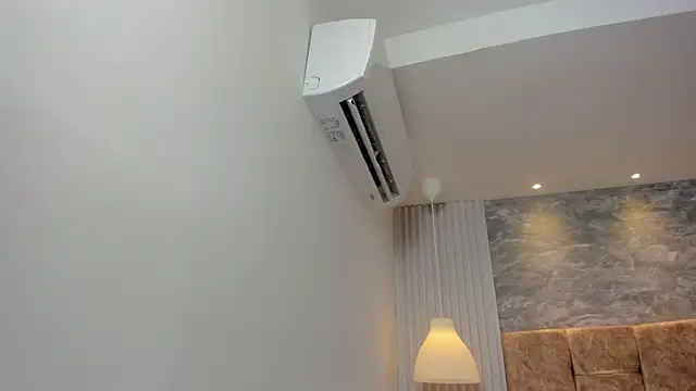 leilapons online show from September 26, 2025, 12:31 pm