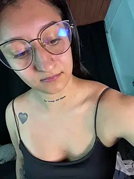 Snapshot of EVAH_LEE_ chatting on June 6, 2026, 3:55 am EVAH LEE online show from June 6, 2026, 3:55 am