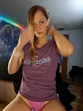 PeachyAriel online show from June 30, 2026, 2:07 pm