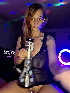 PeachyAriel online show from July 25, 2026, 2:31 am