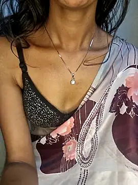 Snapshot of Diyab chatting on November 29, 2025, 9:23 am Diyab online show from November 29, 2025, 9:23 am