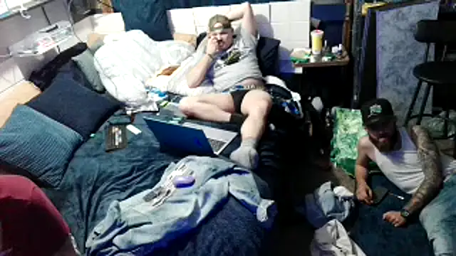 Xstumpy online show from April 15, 2026, 2:29 am