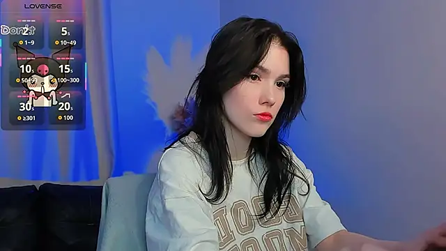 Sophie SkyAngel online show from November 19, 2025, 1:44 pm