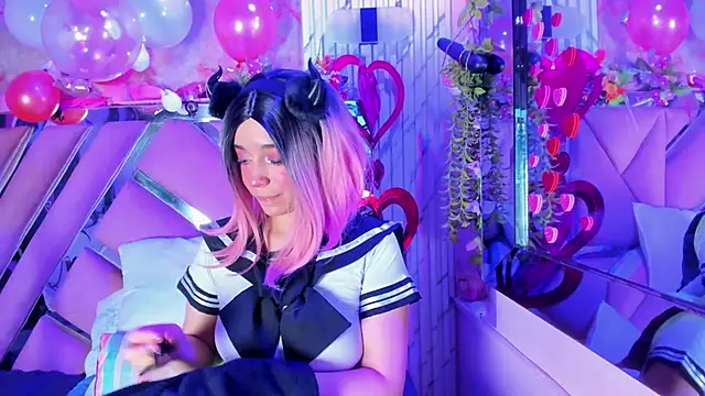 Snapshot of Akane_Hikari_ chatting on February 4, 2026, 3:56 am Akane Hikari online show from February 4, 2026, 3:56 am