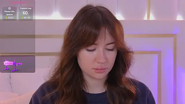 Snapshot of MeganStrain chatting on October 6, 2025, 3:15 am MeganStrain online show from October 6, 2025, 3:15 am