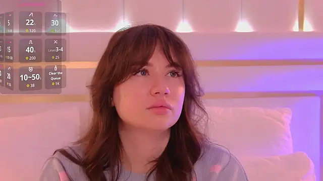 Snapshot of MeganStrain chatting on October 17, 2025, 3:31 am MeganStrain online show from October 17, 2025, 3:31 am