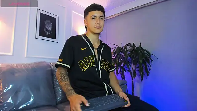 Leo santoro online show from May 4, 2026, 2:13 pm