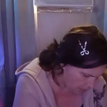 Snapshot of petalsexy chatting on November 28, 2025, 7:38 pm petalsexy online show from November 28, 2025, 7:38 pm