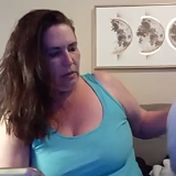 Snapshot of petalsexy chatting on December 15, 2025, 7:40 pm petalsexy online show from December 15, 2025, 7:40 pm