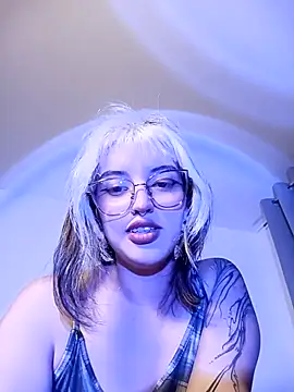 Blueee cat online show from March 24, 2026, 7:24 am