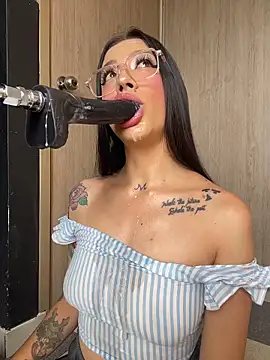 ValentinaBianchi online show from February 2, 2026, 7:23 pm