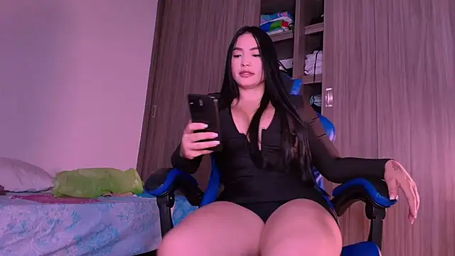 dreamsussi online show from July 4, 2026, 11:33 pm