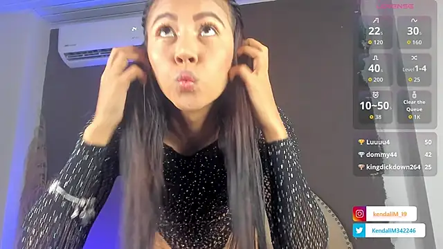 Snapshot of _Kendall_19 chatting on November 25, 2025, 7:58 pm Kendall 19 online show from November 25, 2025, 7:58 pm