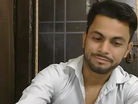 Snapshot of ursdreamperson chatting on May 6, 2026, 1:47 am ursdreamperson online show from May 6, 2026, 1:47 am