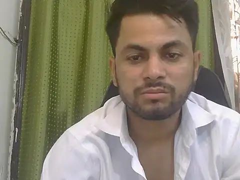 ursdreamperson online show from July 27, 2026, 2:40 am