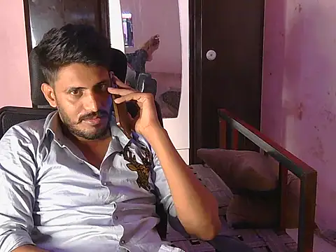 krishjaat43 online show from April 29, 2026, 8:29 am