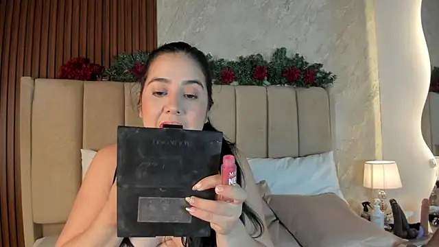  Cris Spicy  online show from February 20, 2026, 7:03 pm