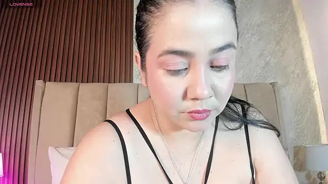 Snapshot of _Cris_Spicy_ chatting on May 15, 2026, 7:10 pm Cris Spicy online show from May 15, 2026, 7:10 pm