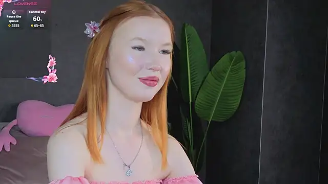 Snapshot of Anna_Patterson chatting on September 17, 2025, 8:49 am Anna Patterson online show from September 17, 2025, 8:49 am