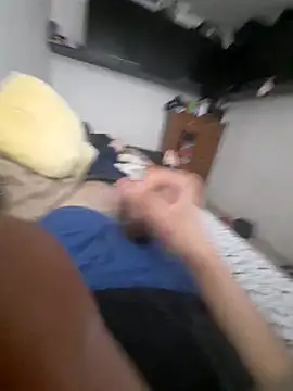 Snapshot of Jaleale33 chatting on February 10, 2026, 12:04 am Jaleale33 online show from February 10, 2026, 12:04 am