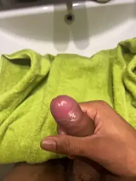 Snapshot of youyou933 chatting on November 23, 2025, 8:52 pm youyou933 online show from November 23, 2025, 8:52 pm