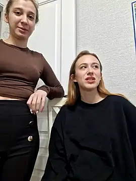 Snapshot of yourfavpsy_ chatting on September 16, 2025, 12:39 pm yourfavpsy online show from September 16, 2025, 12:39 pm