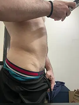 Snapshot of FitNhot_sam chatting on February 19, 2026, 7:48 am FitNhot sam online show from February 19, 2026, 7:48 am