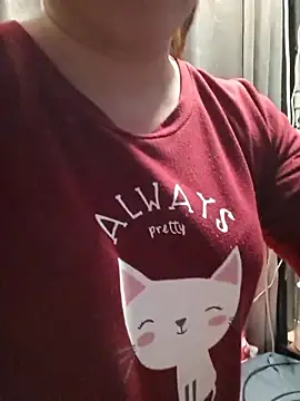 hihiakiko online show from November 14, 2025, 2:16 pm