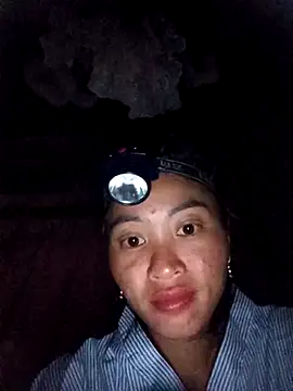 Snapshot of Phuongphuongg chatting on October 7, 2025, 1:41 pm Phuongphuongg online show from October 7, 2025, 1:41 pm