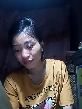 Snapshot of Phuongphuongg chatting on October 8, 2025, 3:09 pm Phuongphuongg online show from October 8, 2025, 3:09 pm