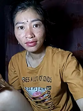 Snapshot of Phuongphuongg chatting on October 13, 2025, 10:32 pm Phuongphuongg online show from October 13, 2025, 10:32 pm