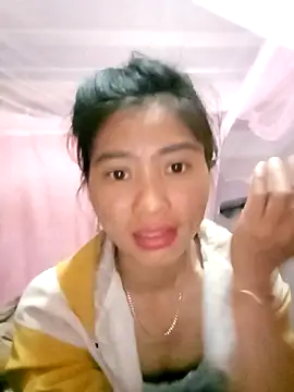 Snapshot of Phuongphuongg chatting on November 10, 2025, 3:38 am Phuongphuongg online show from November 10, 2025, 3:38 am