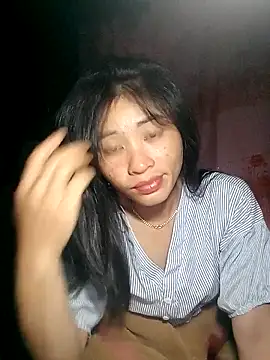 Snapshot of Phuongphuongg chatting on November 15, 2025, 1:40 pm Phuongphuongg online show from November 15, 2025, 1:40 pm