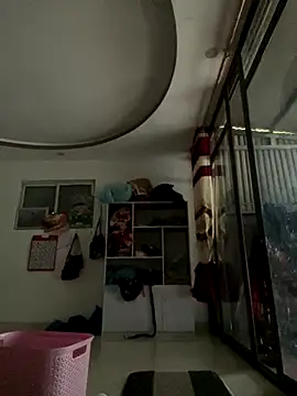 Snapshot of Nhung584 chatting on September 28, 2025, 11:43 pm Nhung584 online show from September 28, 2025, 11:43 pm