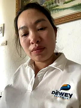 Snapshot of Nhung584 chatting on October 7, 2025, 8:00 am Nhung584 online show from October 7, 2025, 8:00 am