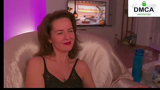 Snapshot of Witch_in_Silk chatting on September 13, 2025, 7:35 pm Witch in Silk online show from September 13, 2025, 7:35 pm