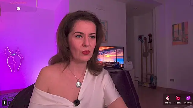 Snapshot of Witch_in_Silk chatting on November 5, 2025, 5:46 pm Witch in Silk online show from November 5, 2025, 5:46 pm