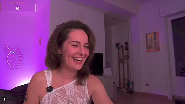 Snapshot of Witch_in_Silk chatting on November 13, 2025, 9:47 pm Witch in Silk online show from November 13, 2025, 9:47 pm