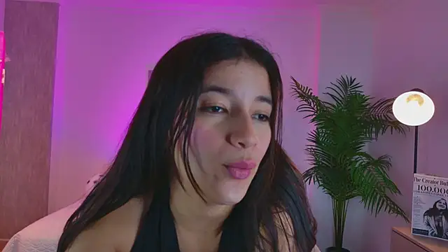 Snapshot of LUNAA___ chatting on June 11, 2026, 3:15 am LUNAA online show from June 11, 2026, 3:15 am