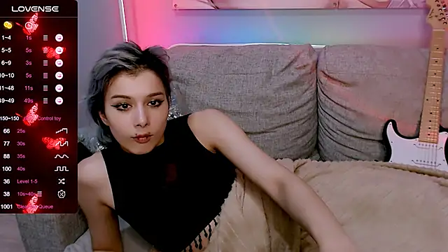 Snapshot of SophieAsh chatting on October 11, 2025, 7:34 pm SophieAsh online show from October 11, 2025, 7:34 pm