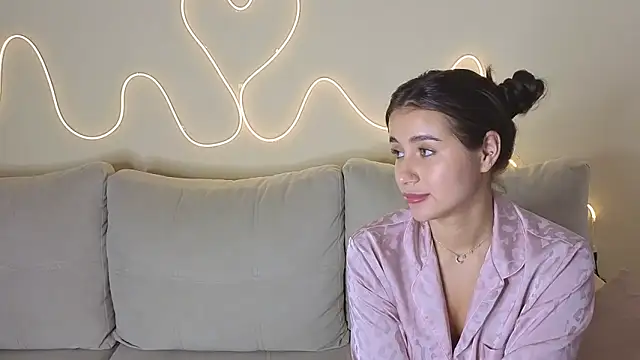 Snapshot of KathrynBrooks chatting on November 28, 2025, 5:37 pm KathrynBrooks online show from November 28, 2025, 5:37 pm