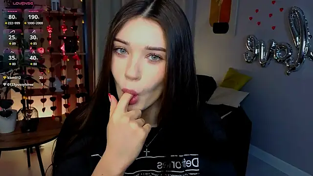 MollyBaby online show from February 16, 2026, 2:02 pm