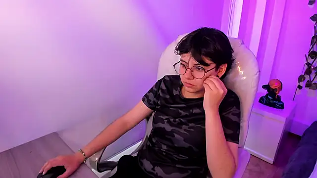 Nathaly ds online show from February 11, 2026, 7:19 pm