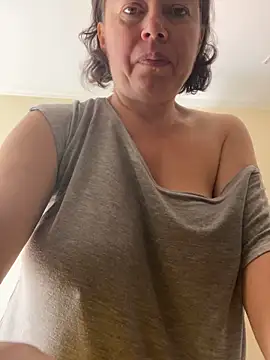 Kiravix online show from September 17, 2025, 7:43 am