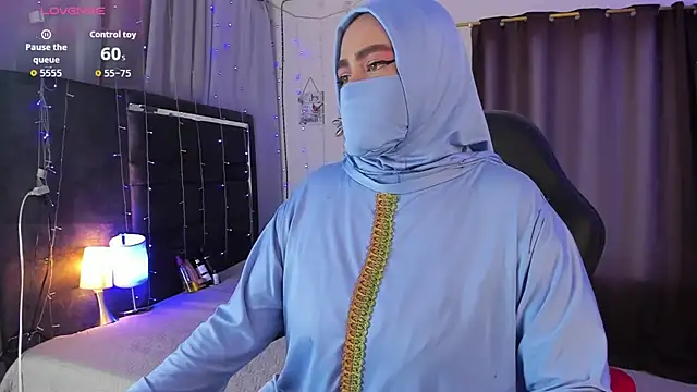 Snapshot of MarianFadel chatting on November 25, 2025, 12:38 pm MarianFadel online show from November 25, 2025, 12:38 pm