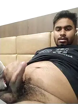 Rohit4500 online show from May 3, 2026, 5:08 pm