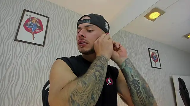 dylan jacobx online show from September 20, 2025, 3:18 am