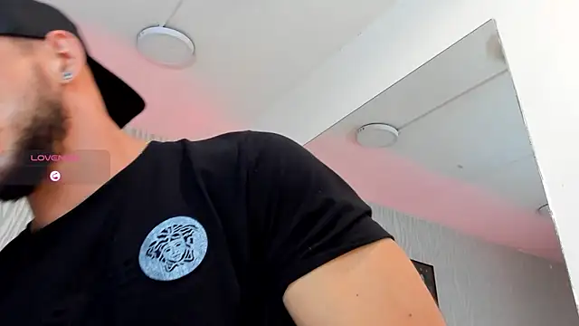 dylan jacobx online show from April 27, 2026, 6:06 pm