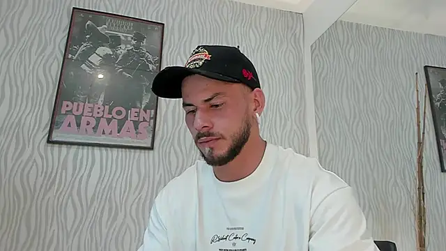 Snapshot of dylan_jacobx chatting on July 26, 2026, 1:36 am dylan jacobx online show from July 26, 2026, 1:36 am